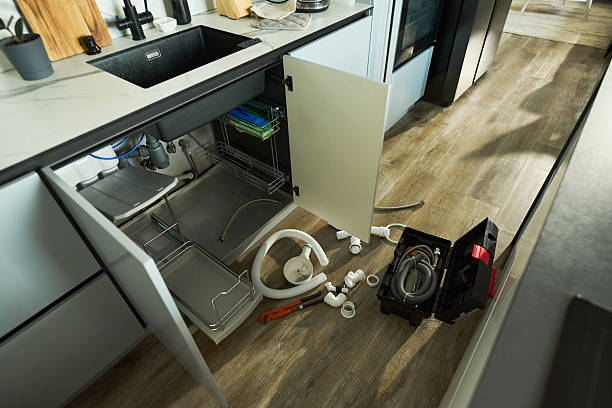 Reliable Plumbing contractor in Lynwood, CA by Street Wise - Plumbing